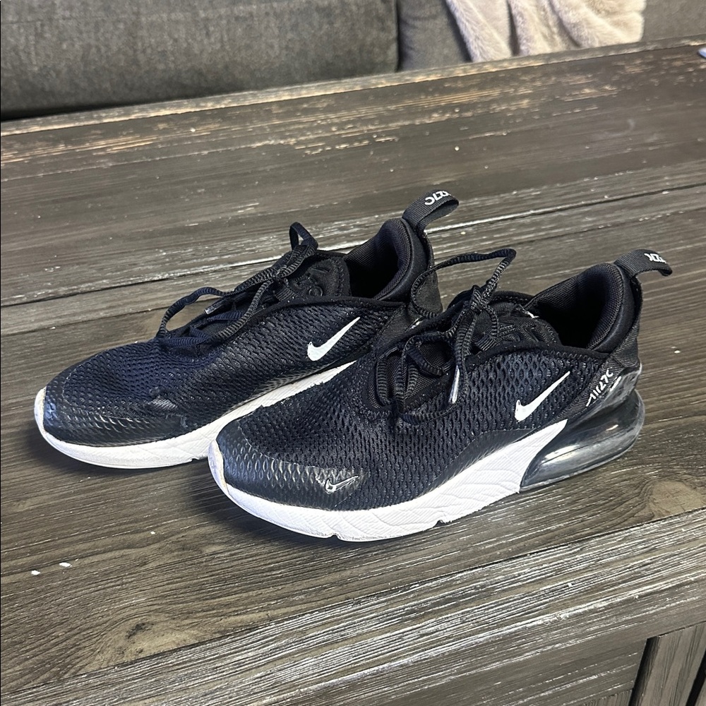Kids Nike 270s Black and White Mesh Sneakers